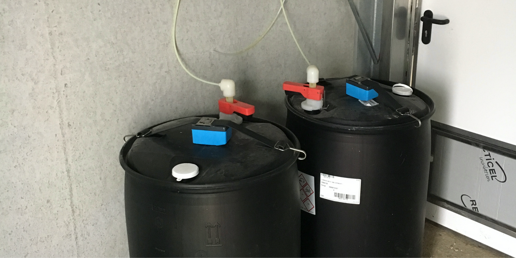 Fine dosing for water treatment in livestock sector